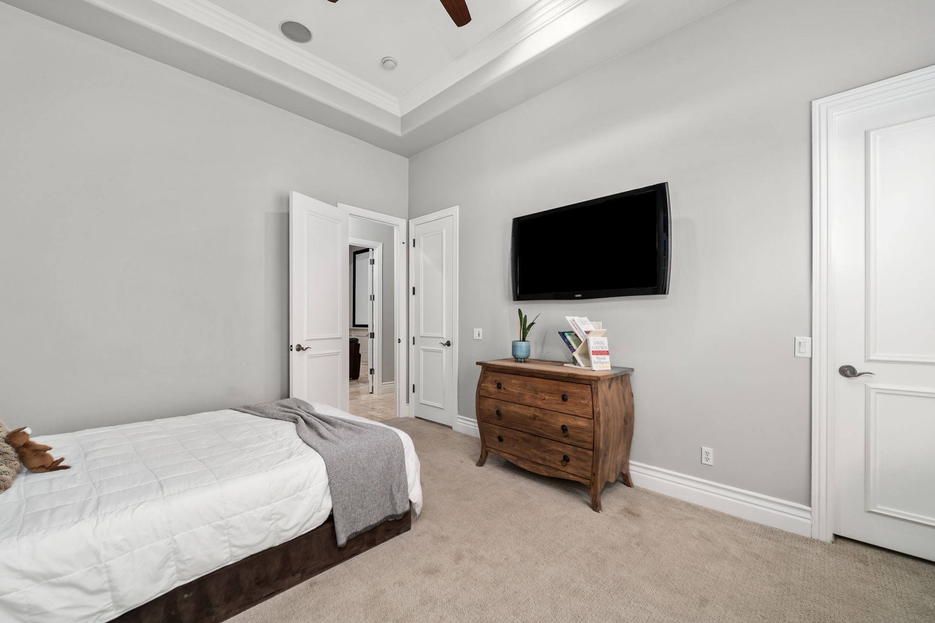 Bedroom En-suite 1