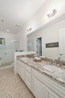 Bathroom En-Suite 2