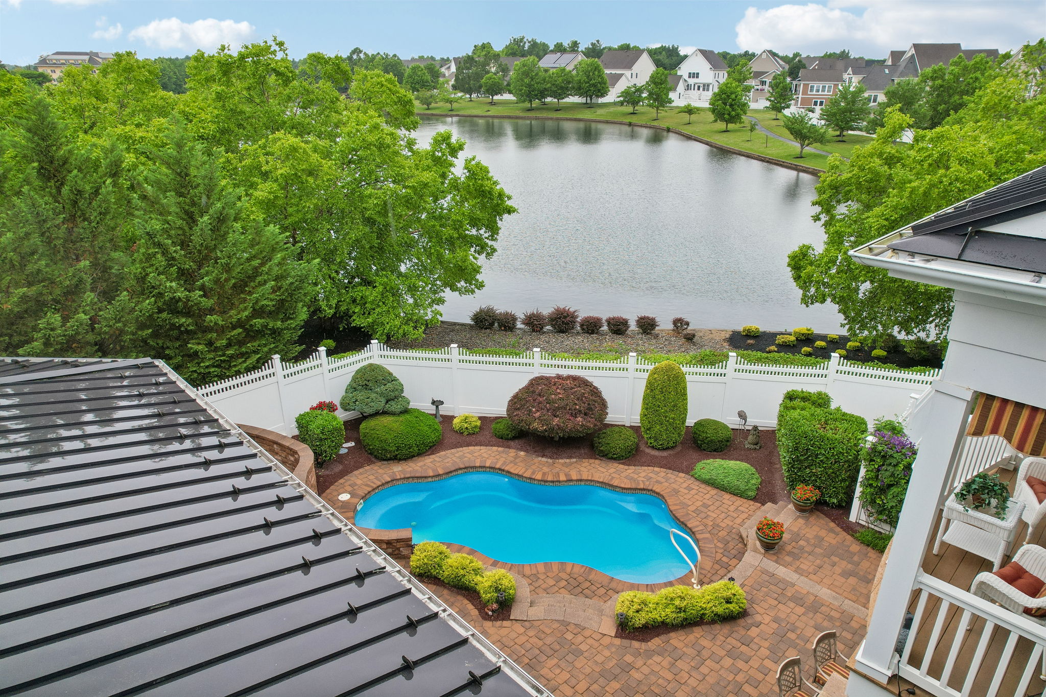 Lake Dr-S2406-101