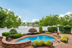 Lake Dr-S2406-078