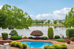Lake Dr-S2406-082