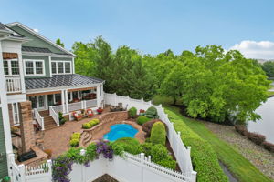 Lake Dr-S2406-103