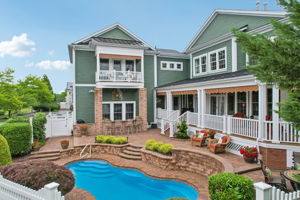 Lake Dr-S2406-104