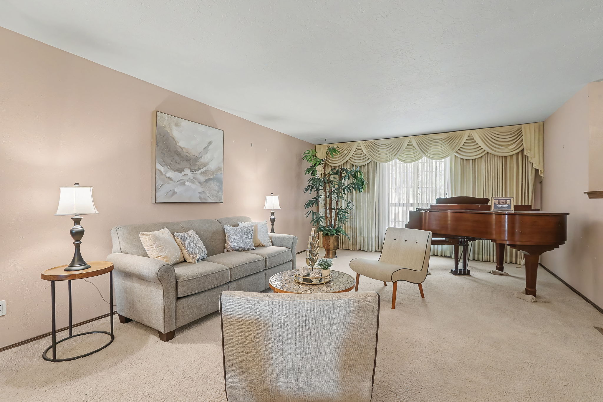  Photo 104