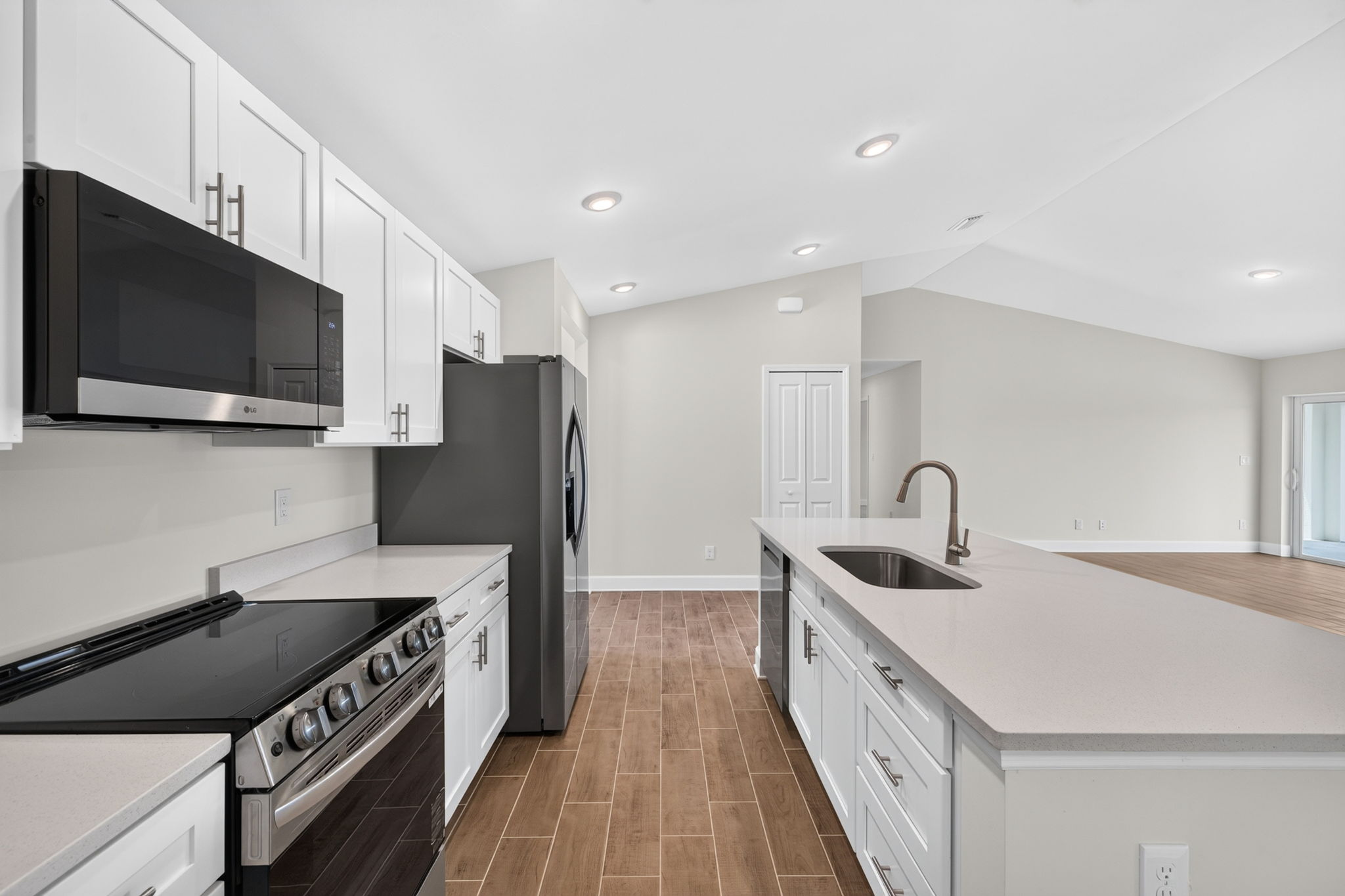 Kitchen 2 of 3