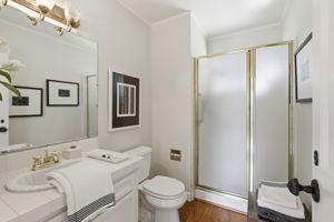  Photo 40