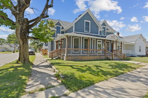  Photo 48
