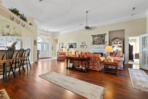  Photo 41