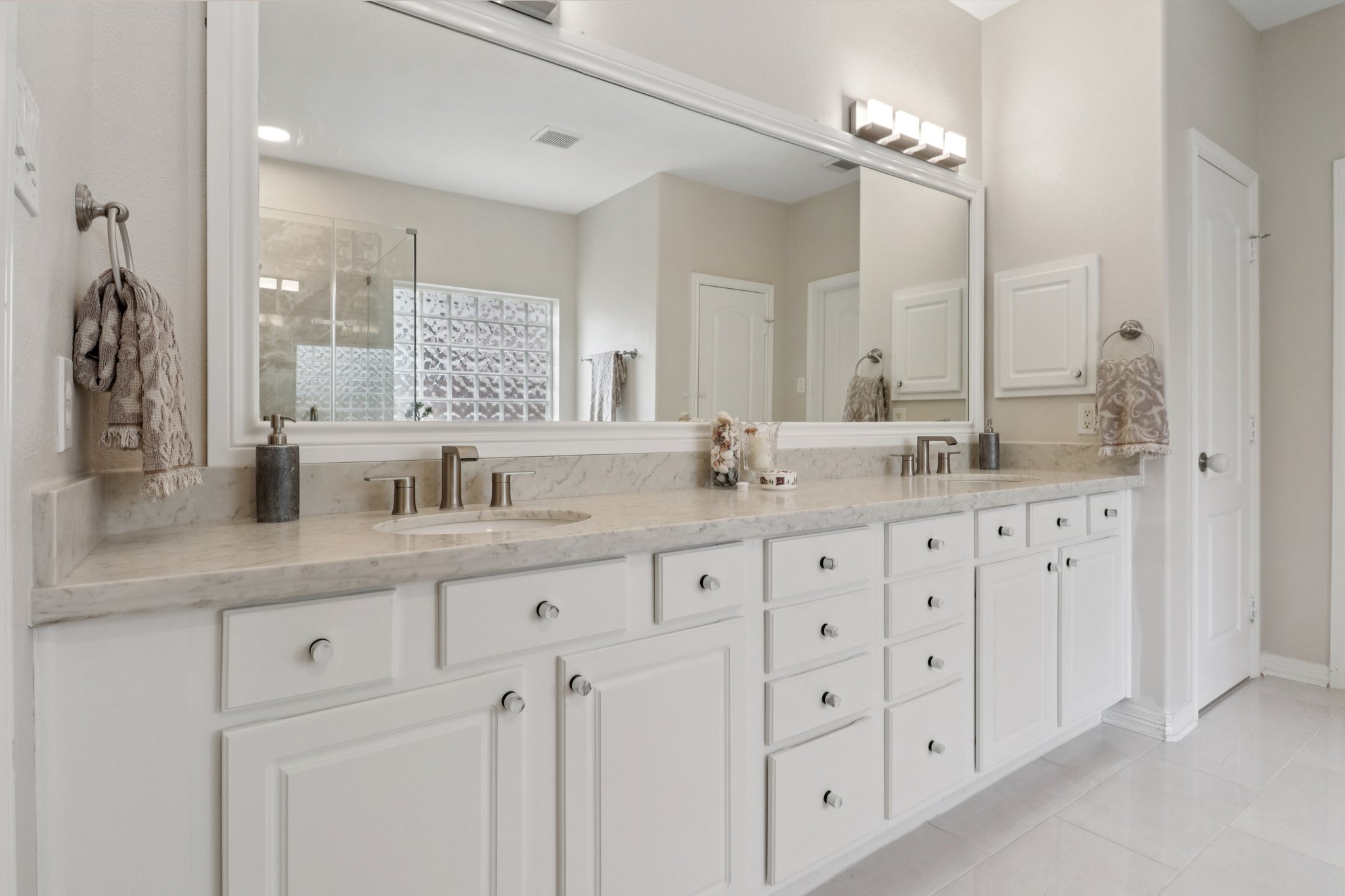 Starlight Bay St-S0901-025.jpg