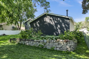  Photo 48