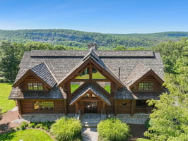 Outstanding windows and view
