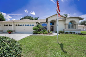 Front Exterior7