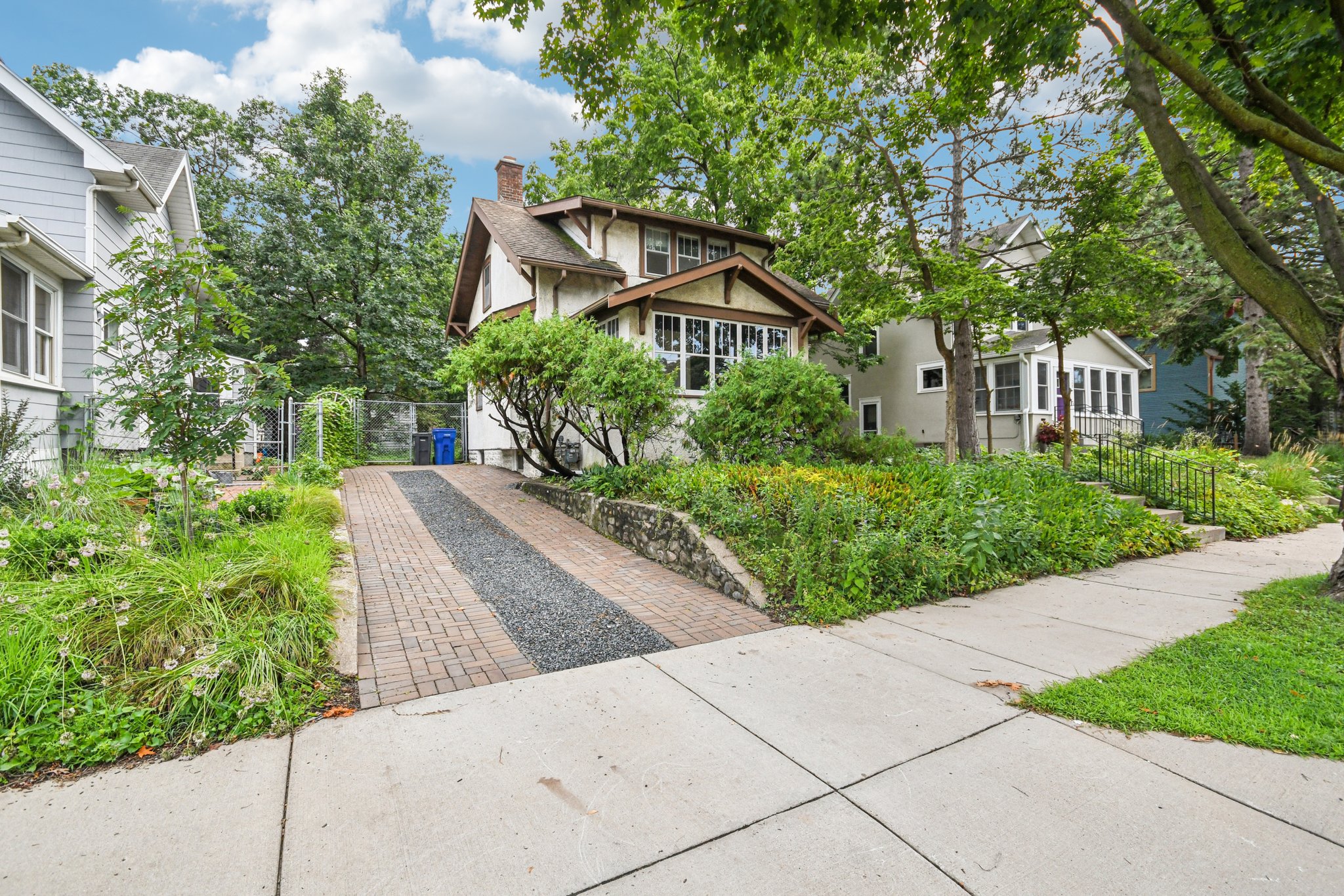 Raymond Ave-S1908-002.jpg