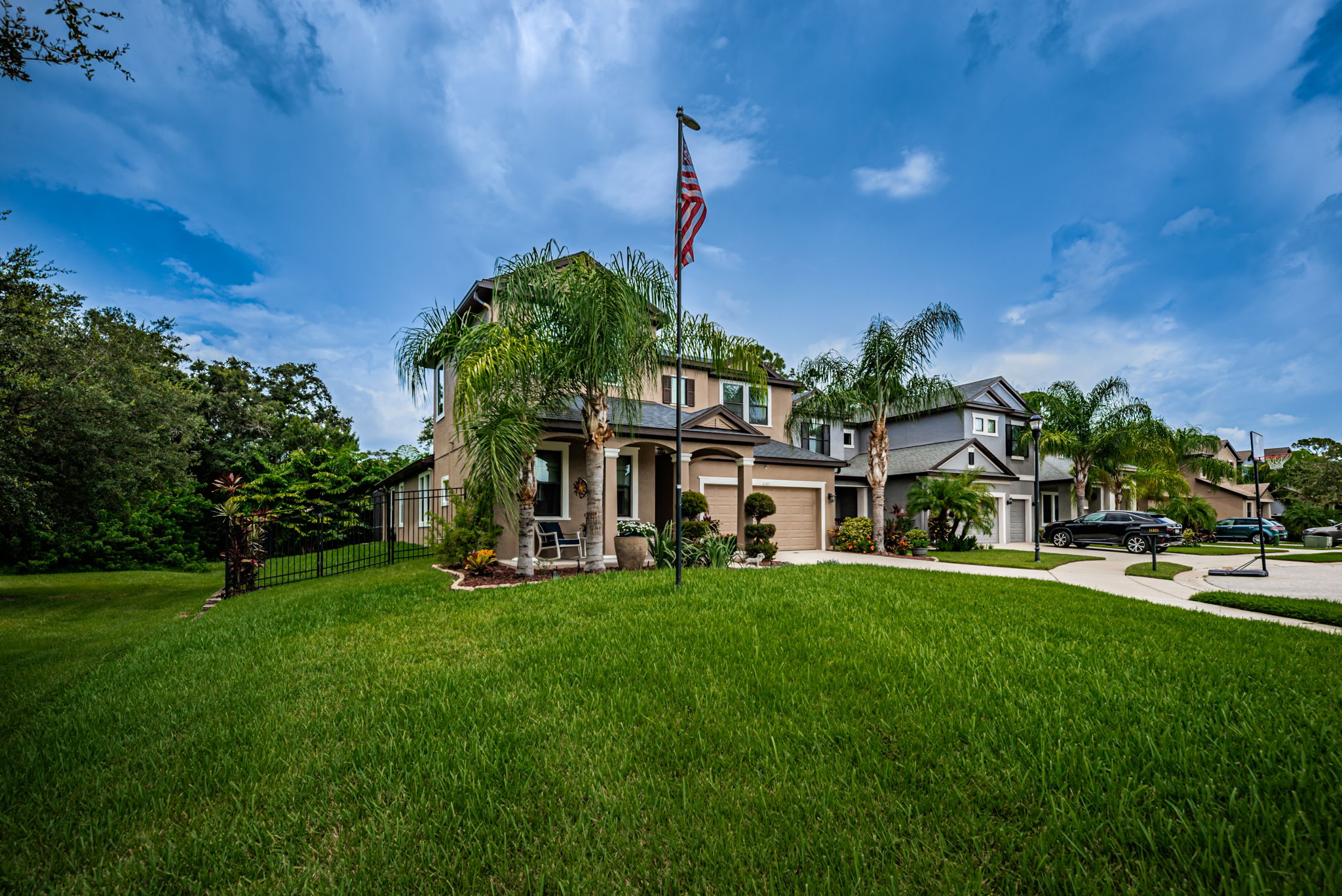 Front Exterior4