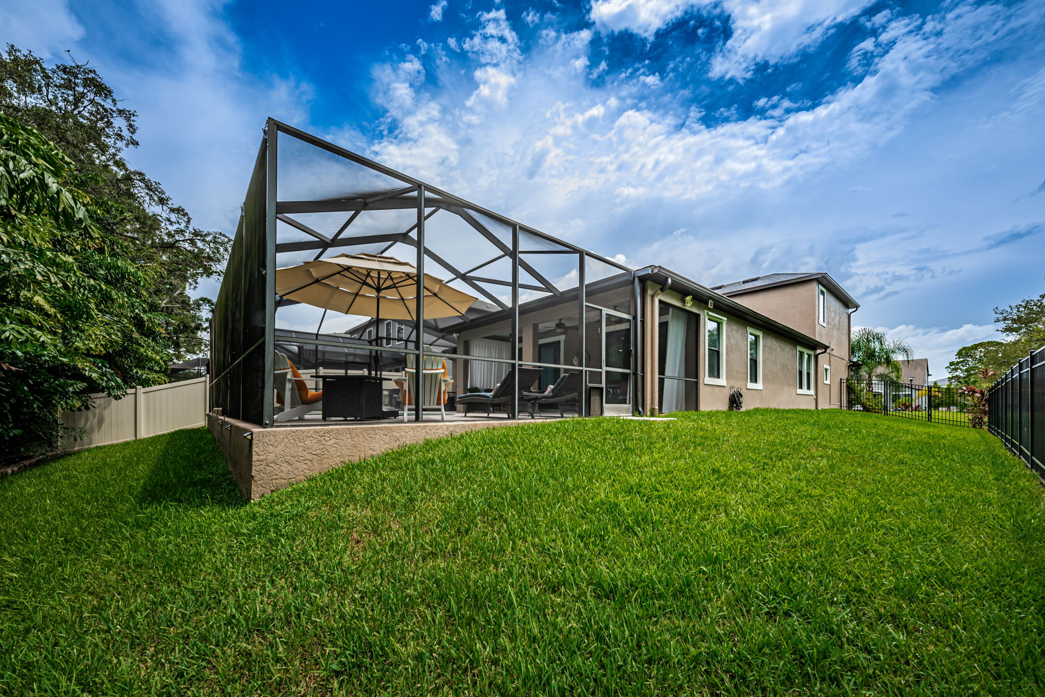 Fenced Yard3