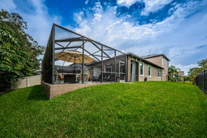 Fenced Yard3
