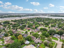 Loyola Dr-S3008-045.jpg