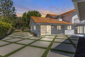 11324 Wilbur Ave, Northridge, CA 91326, USA Photo 1