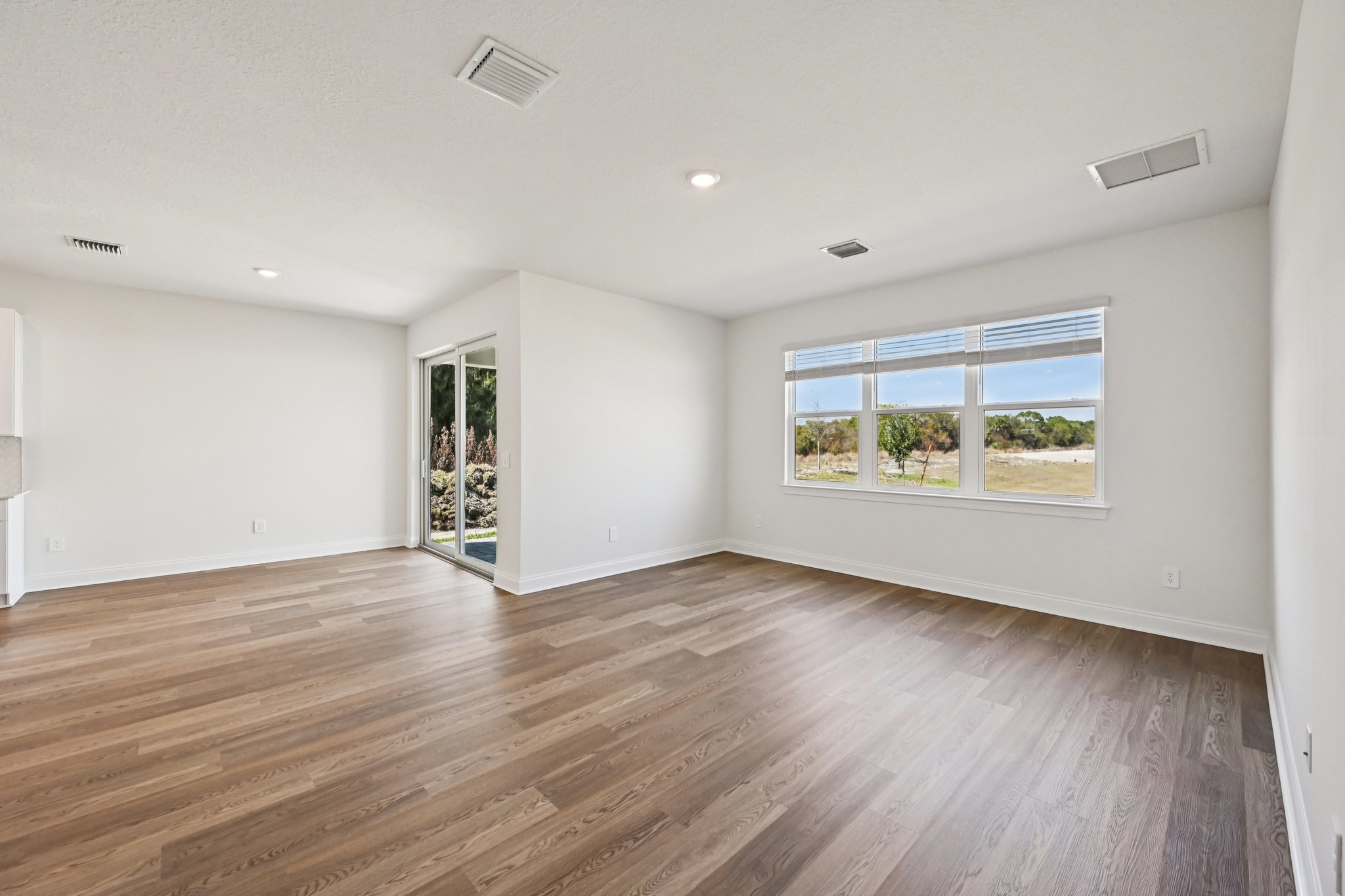 Blockbird Dr-S2702-007.jpg