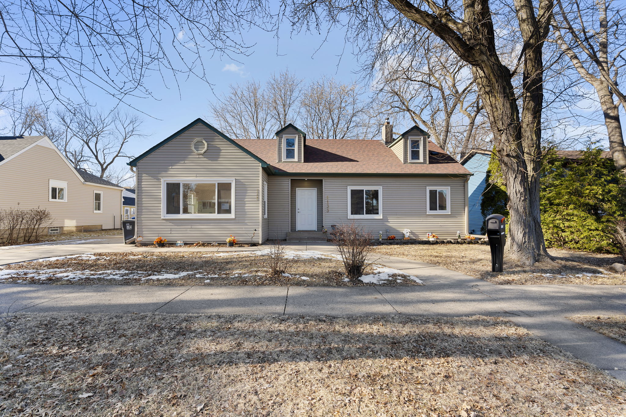 1133 Arundel St