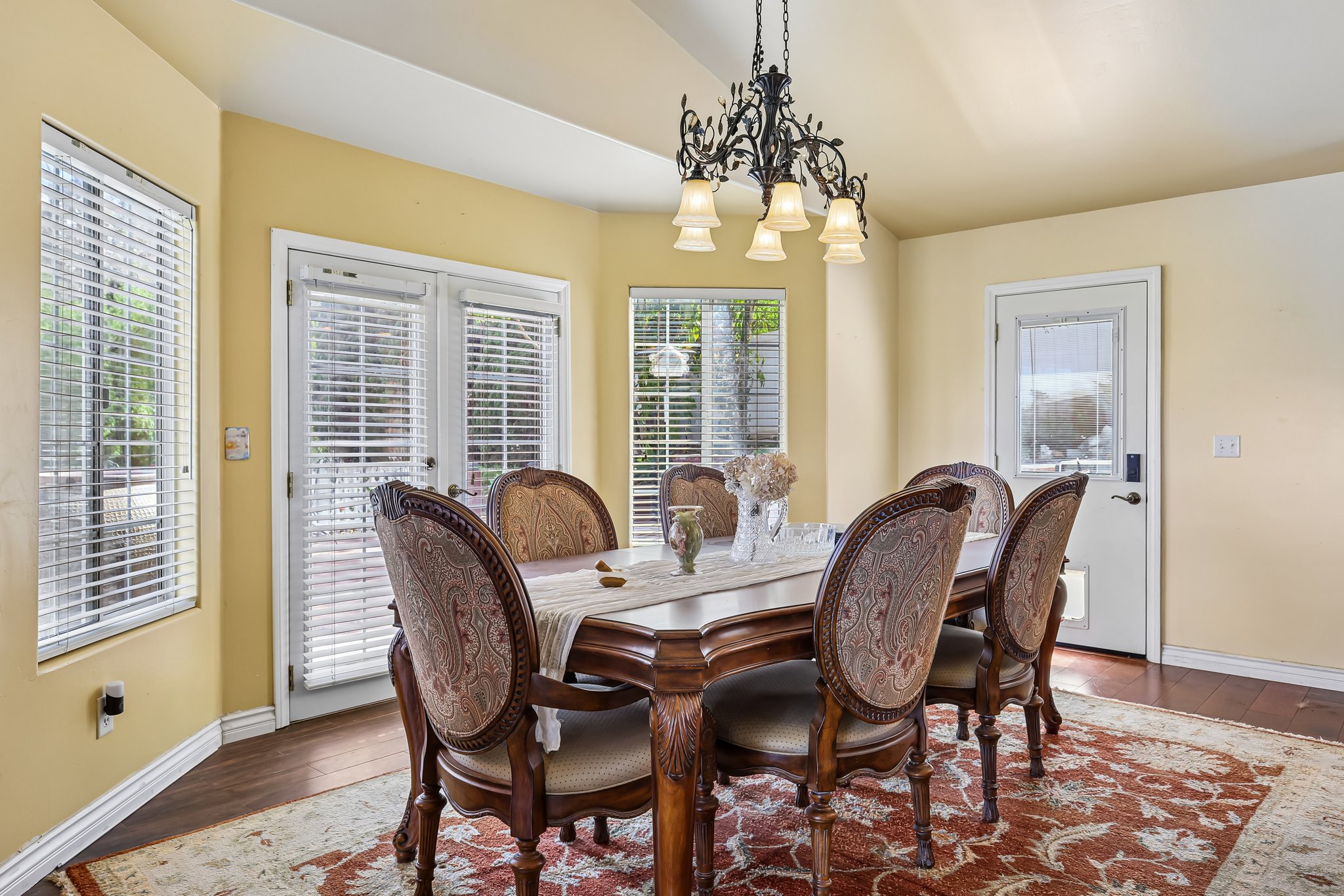 Emerald Heights Rd-S2310-018.jpg