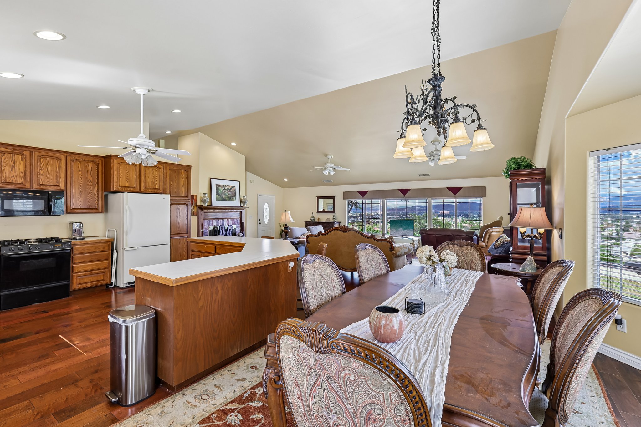 Emerald Heights Rd-S2310-019.jpg
