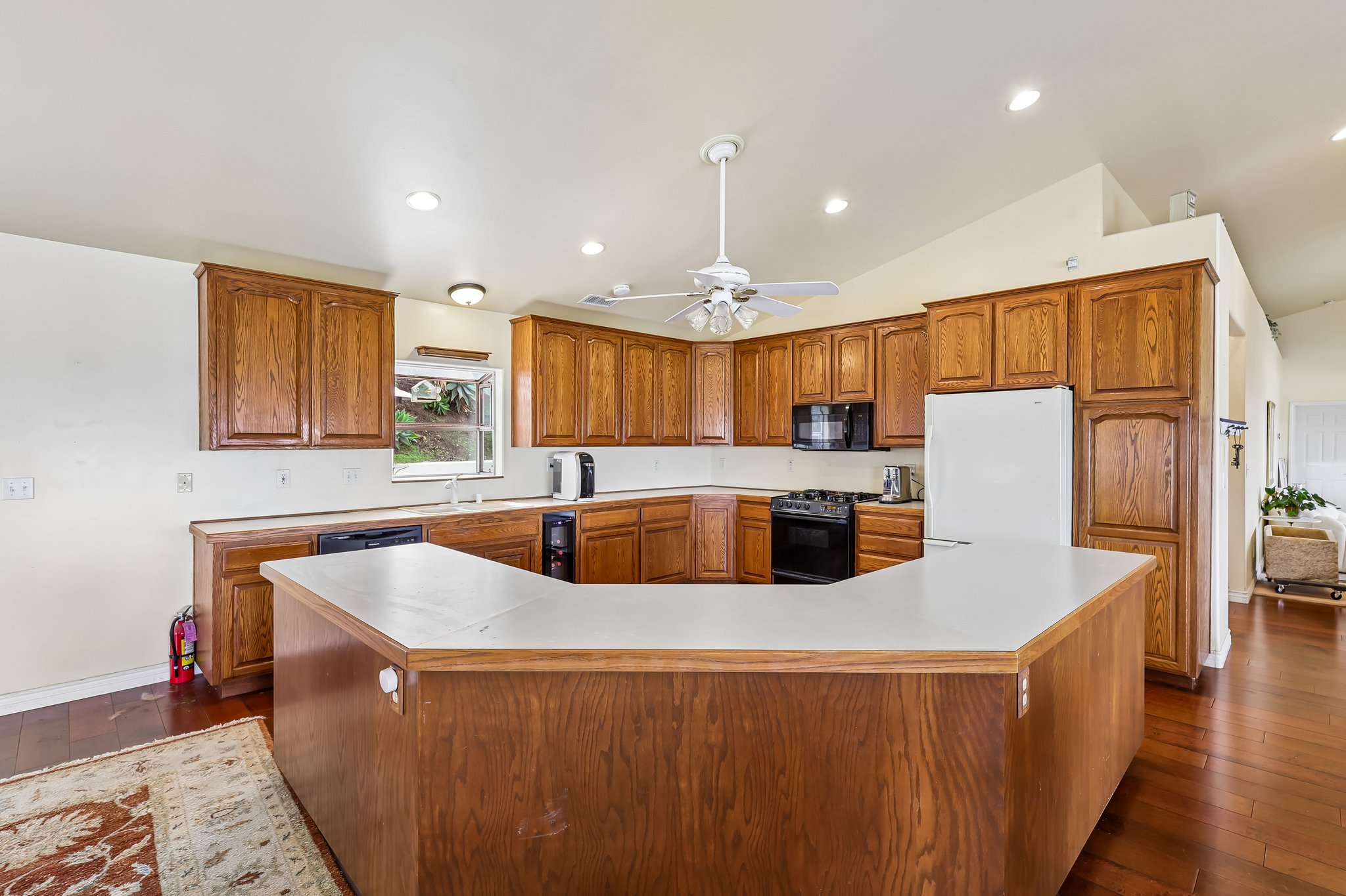 Emerald Heights Rd-S2310-021.jpg