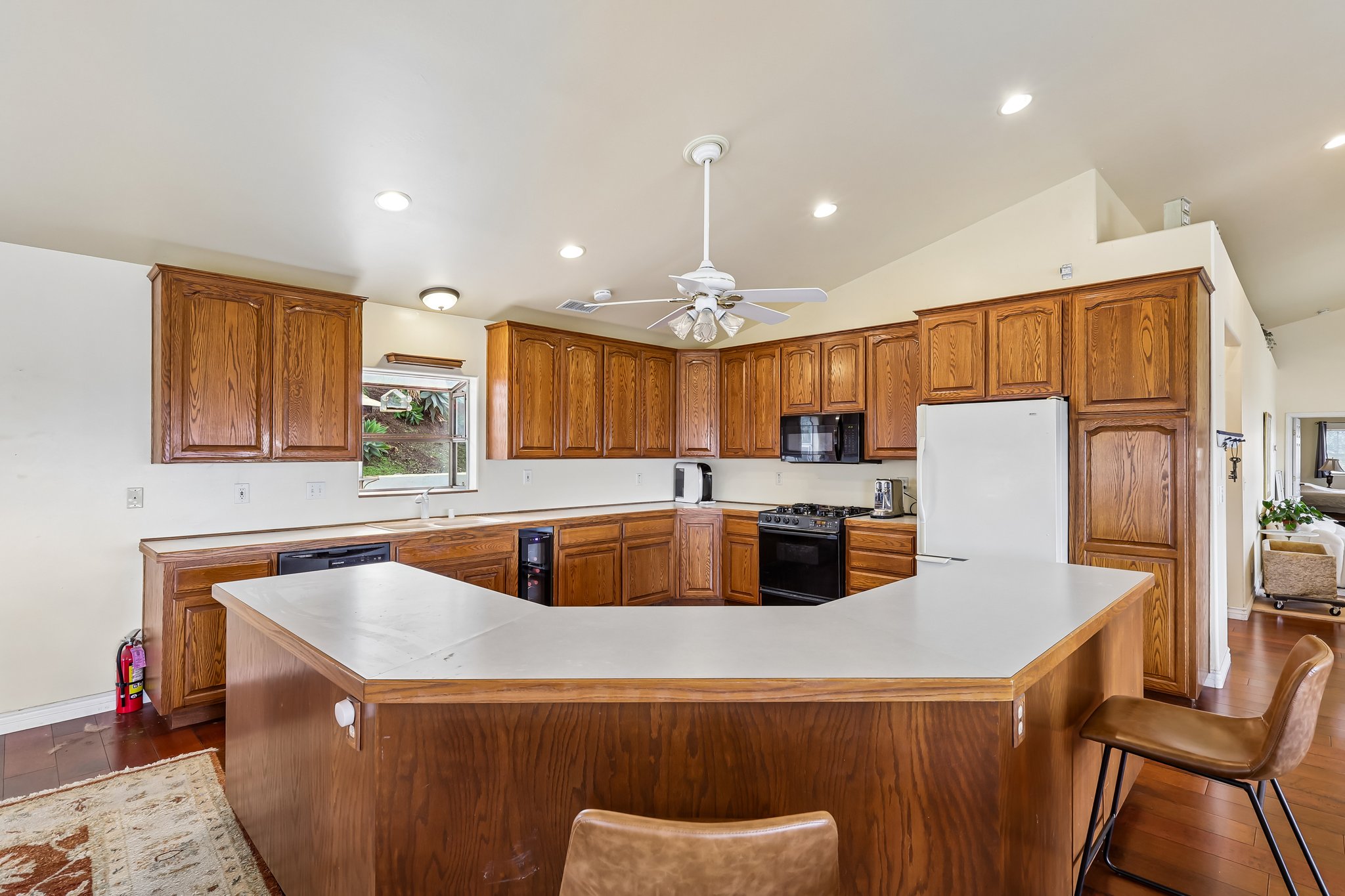 Emerald Heights Rd-S2310-027.jpg