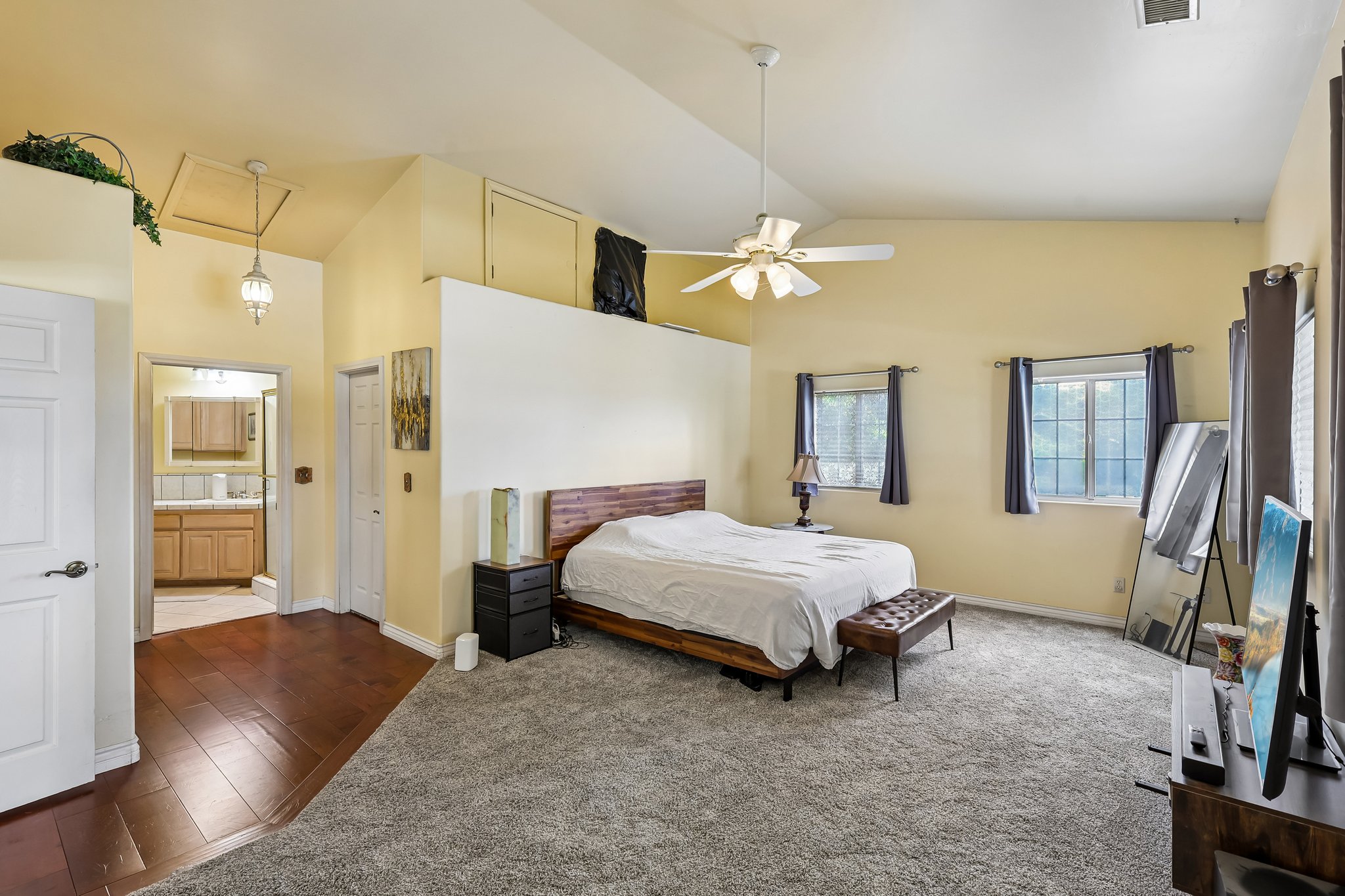 Emerald Heights Rd-S2310-036.jpg