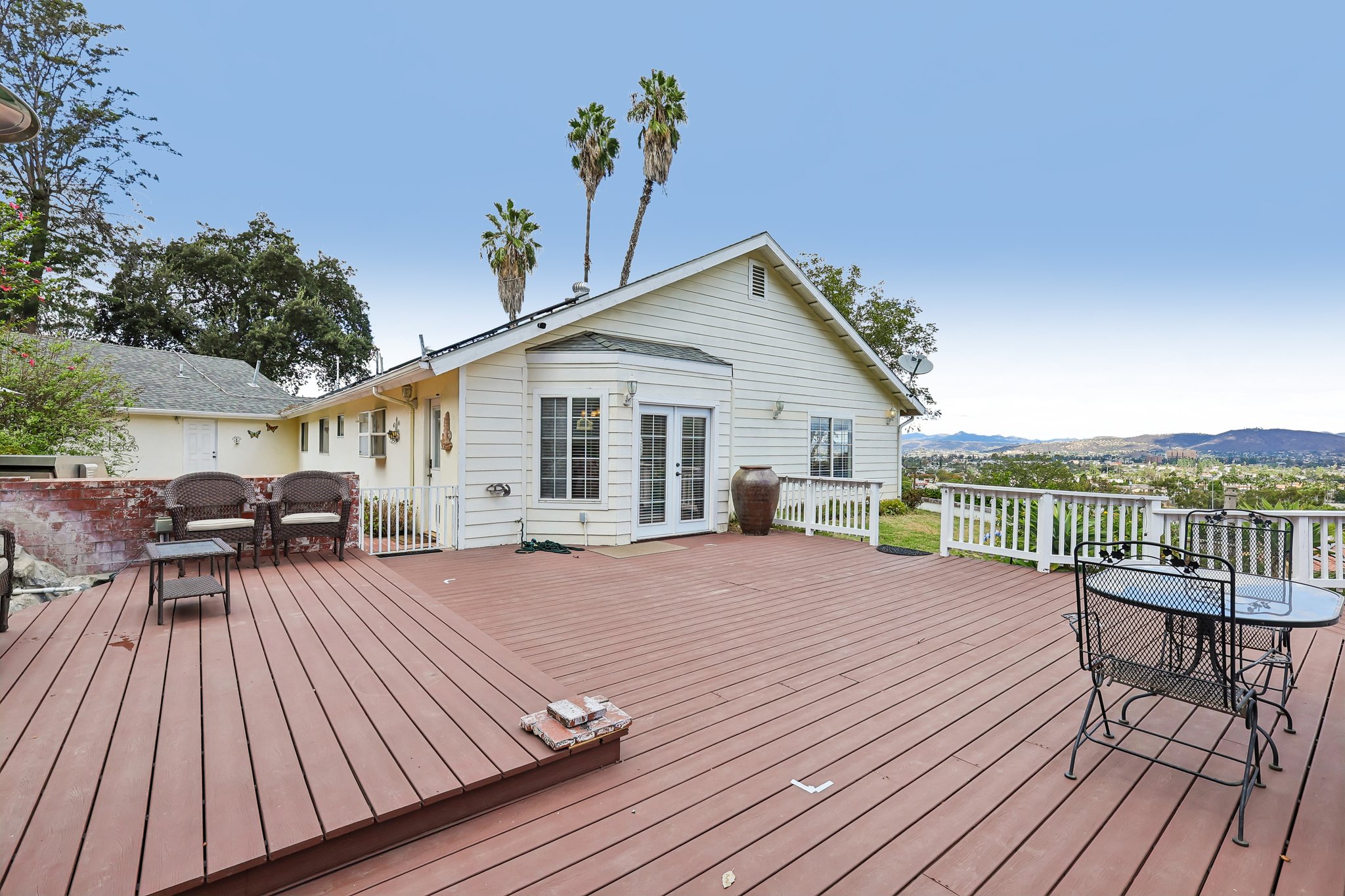 Emerald Heights Rd-S2310-048.jpg