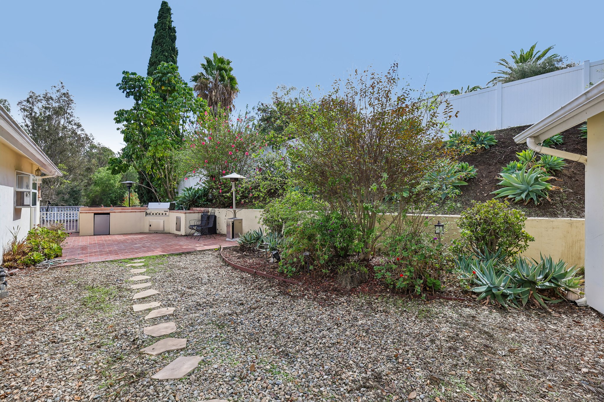 Emerald Heights Rd-S2310-053.jpg