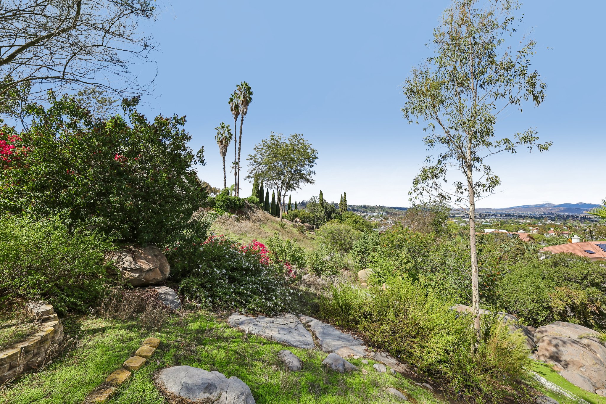 Emerald Heights Rd-S2310-064.jpg