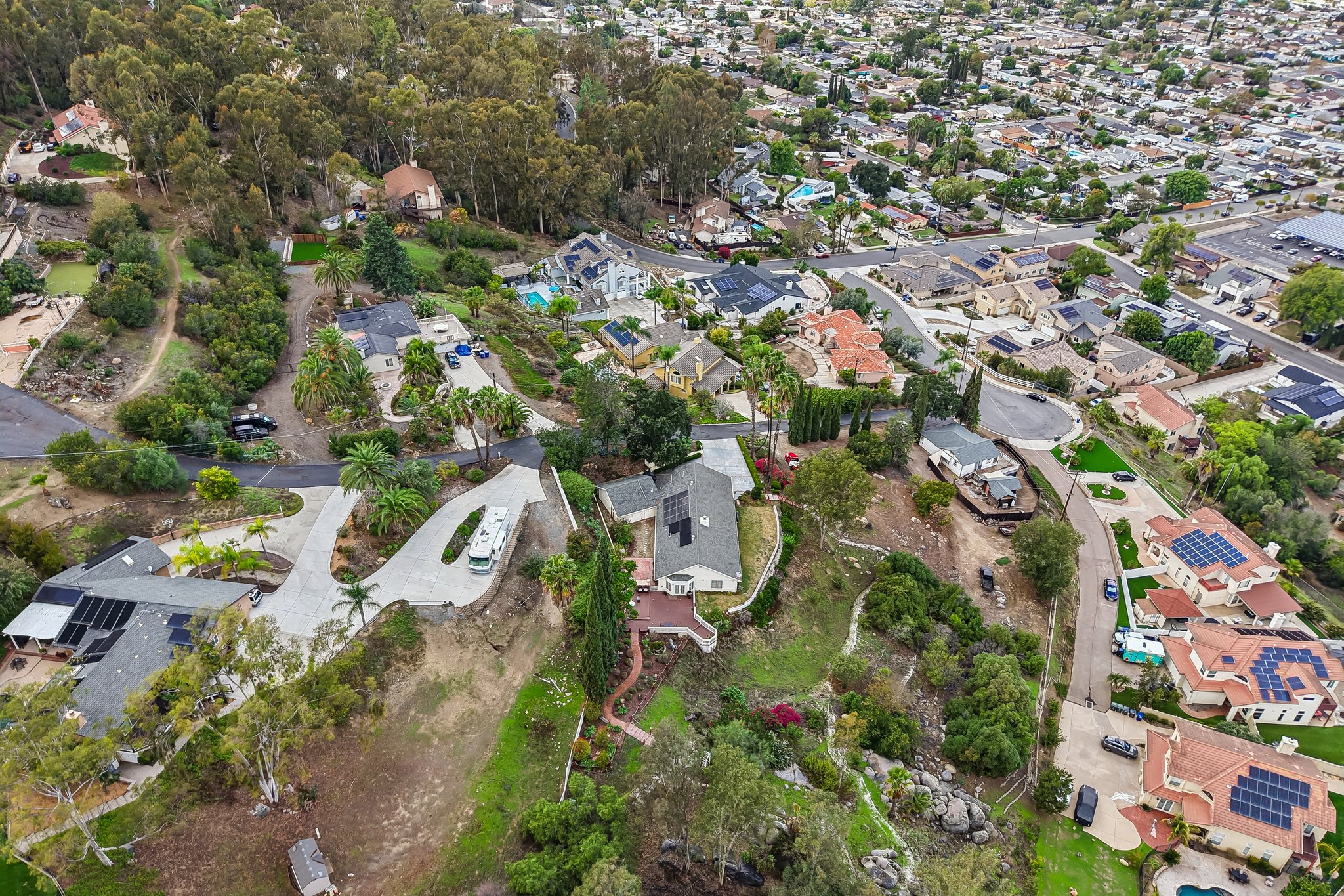 Emerald Heights Rd-S2310-075.jpg
