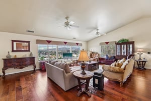 Emerald Heights Rd-S2310-013.jpg