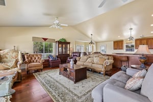 Emerald Heights Rd-S2310-016.jpg