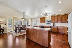 Emerald Heights Rd-S2310-026.jpg