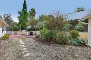 Emerald Heights Rd-S2310-053.jpg