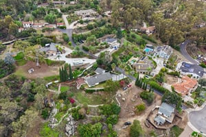 Emerald Heights Rd-S2310-076.jpg