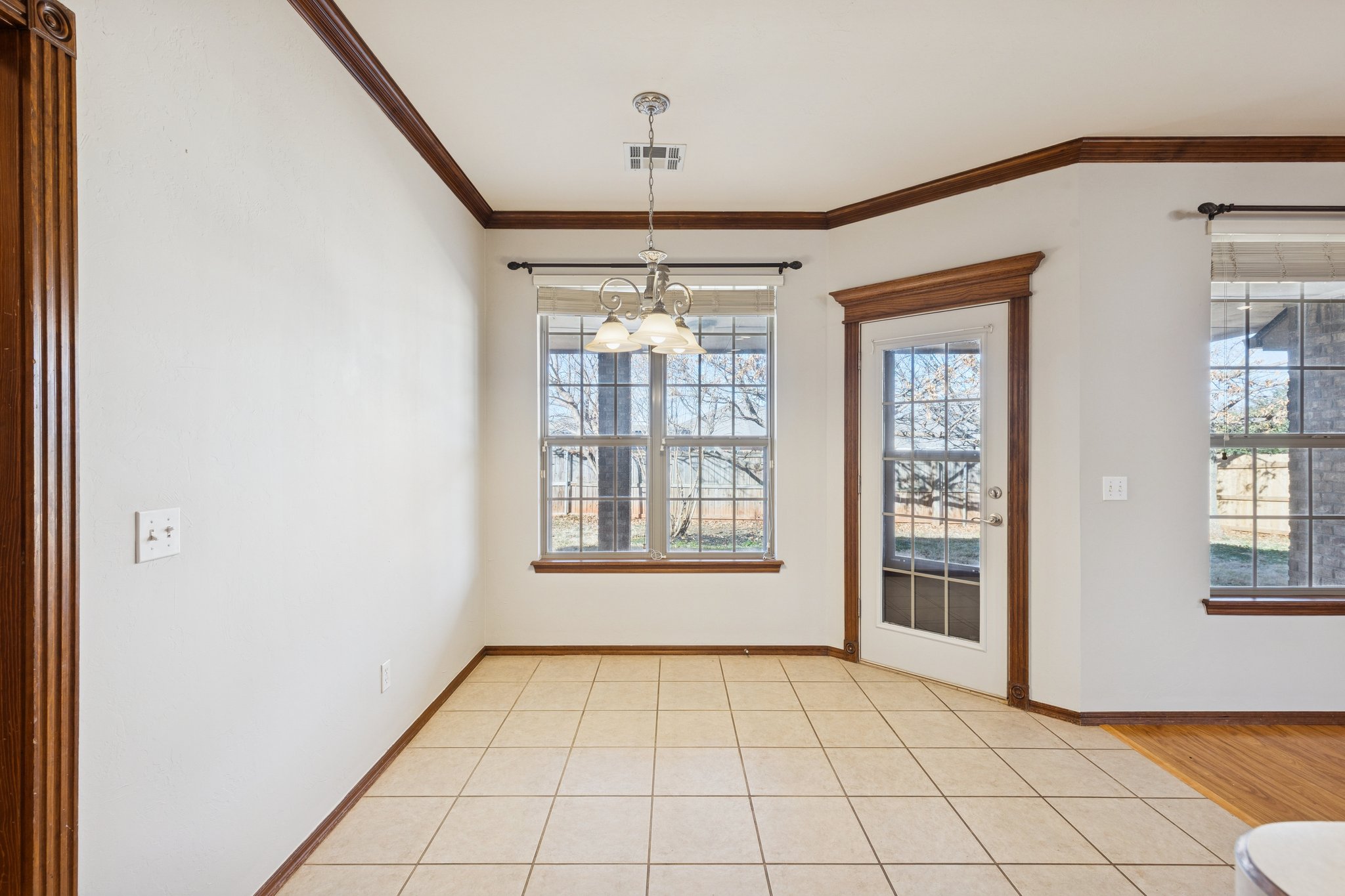 1133 S Silver Dr_009.jpg