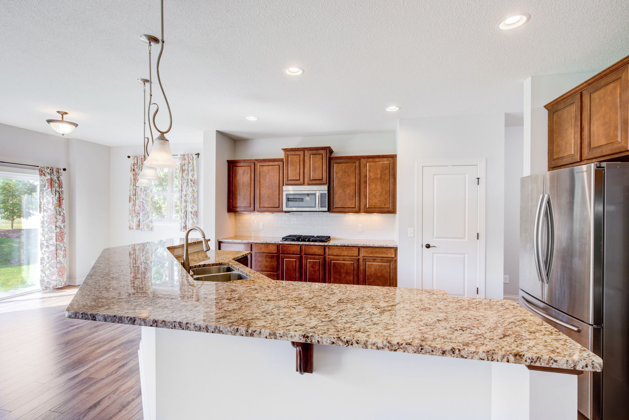 12 Kitchen