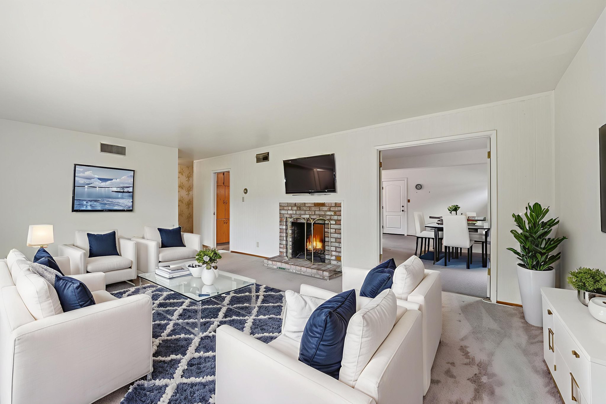 008_F8_1134 Danbury Dr virtually staged.jpeg