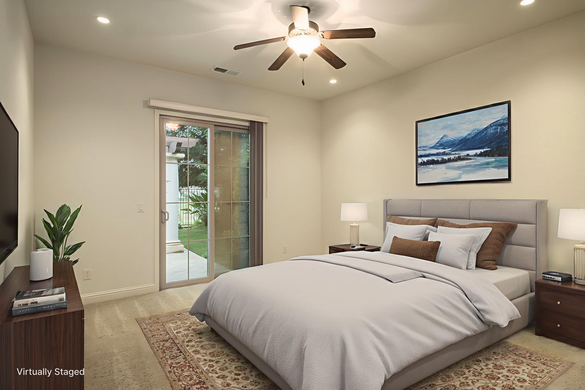 11348nViaMontessoriDr_17 virtually staged.jpeg