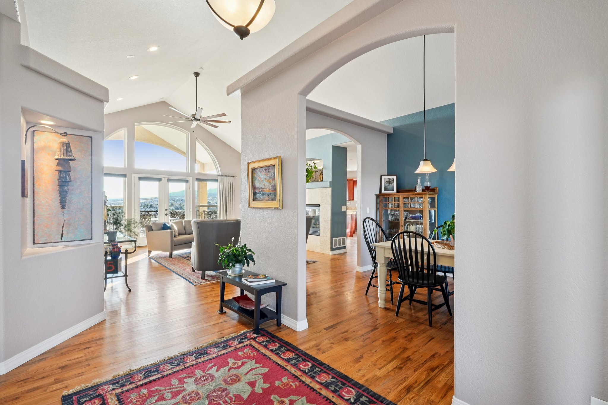 Bayfield Dr-S2101-004.jpg