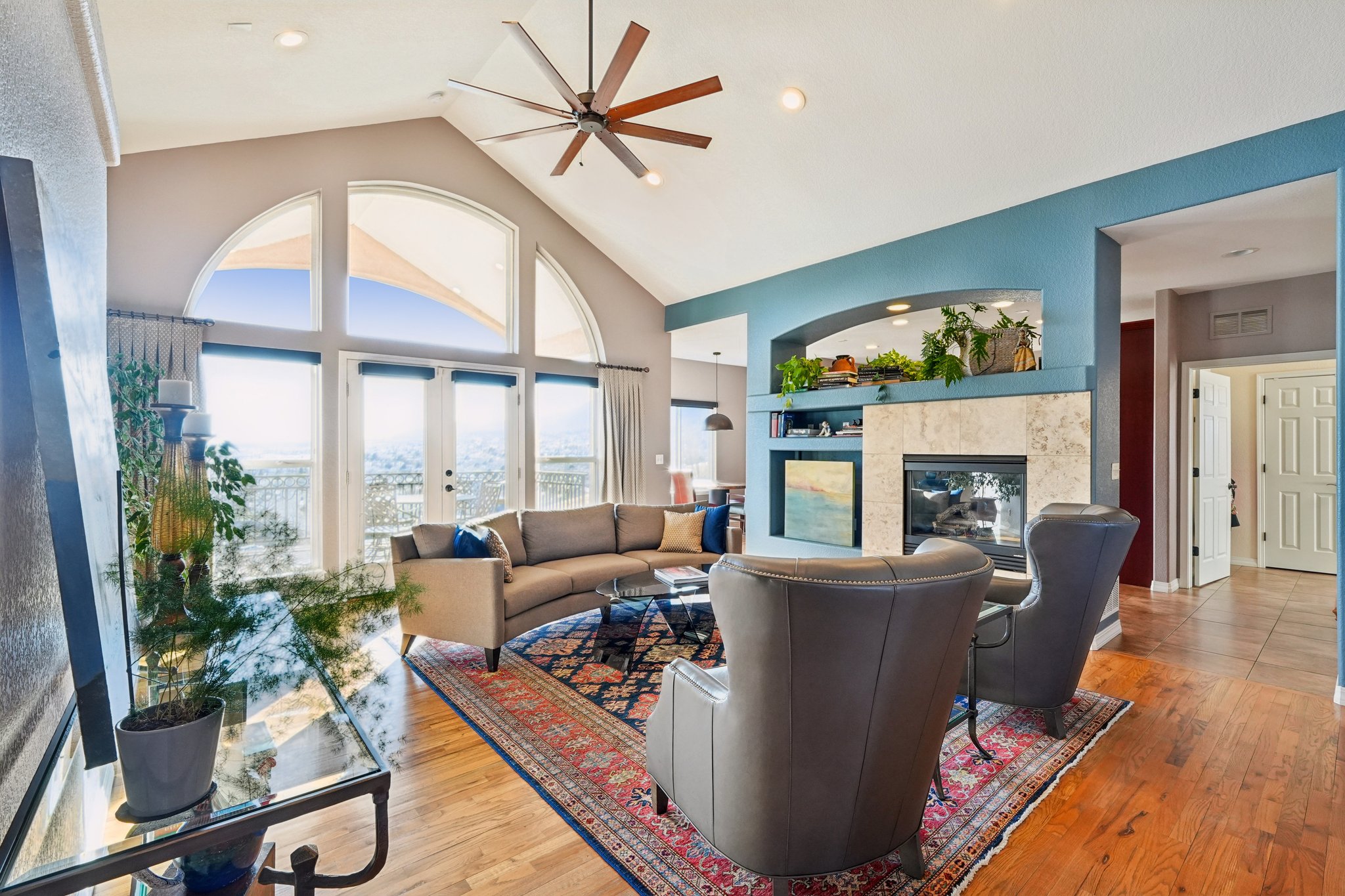 Bayfield Dr-S2101-006.jpg