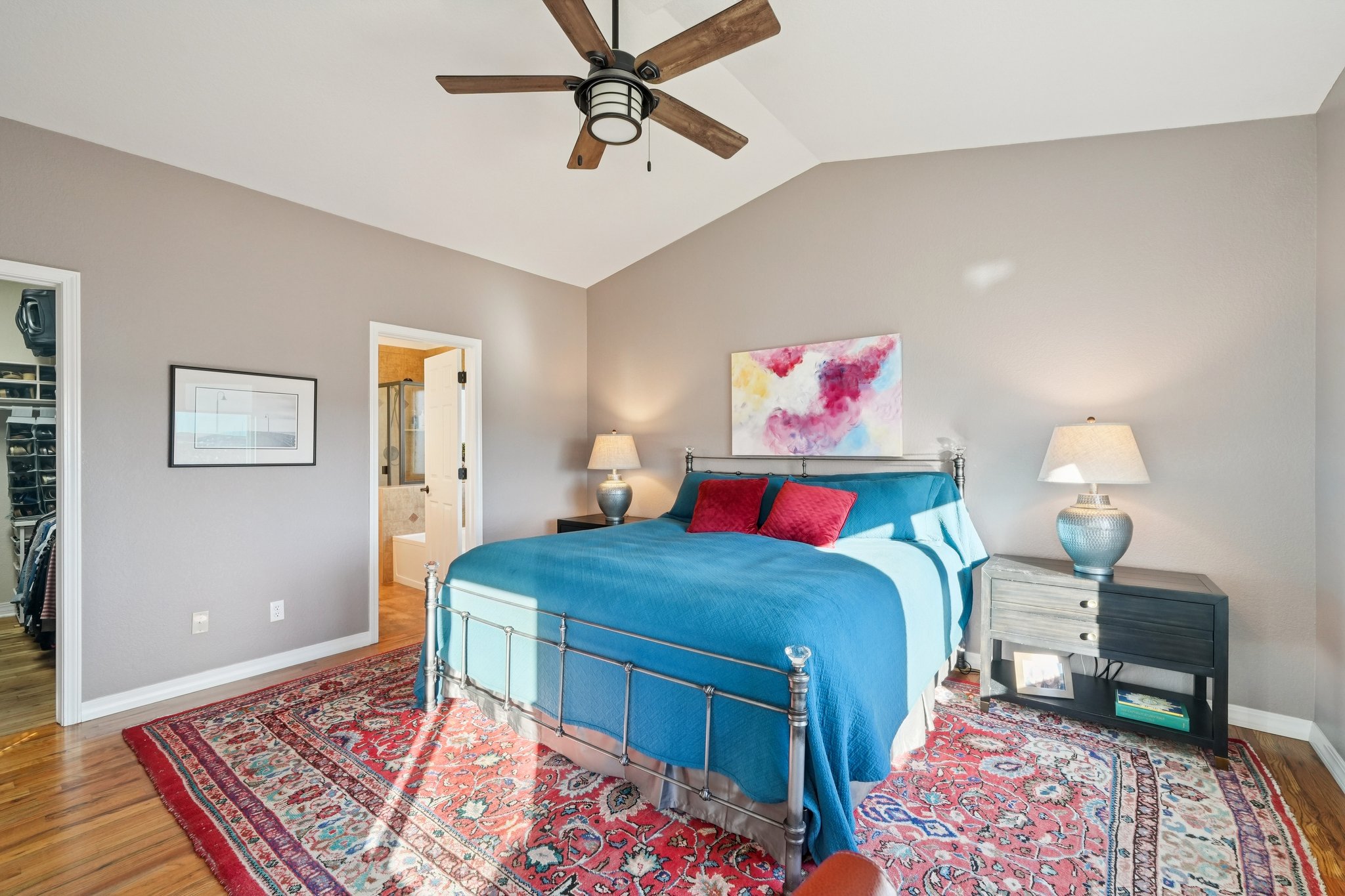 Bayfield Dr-S2101-041.jpg