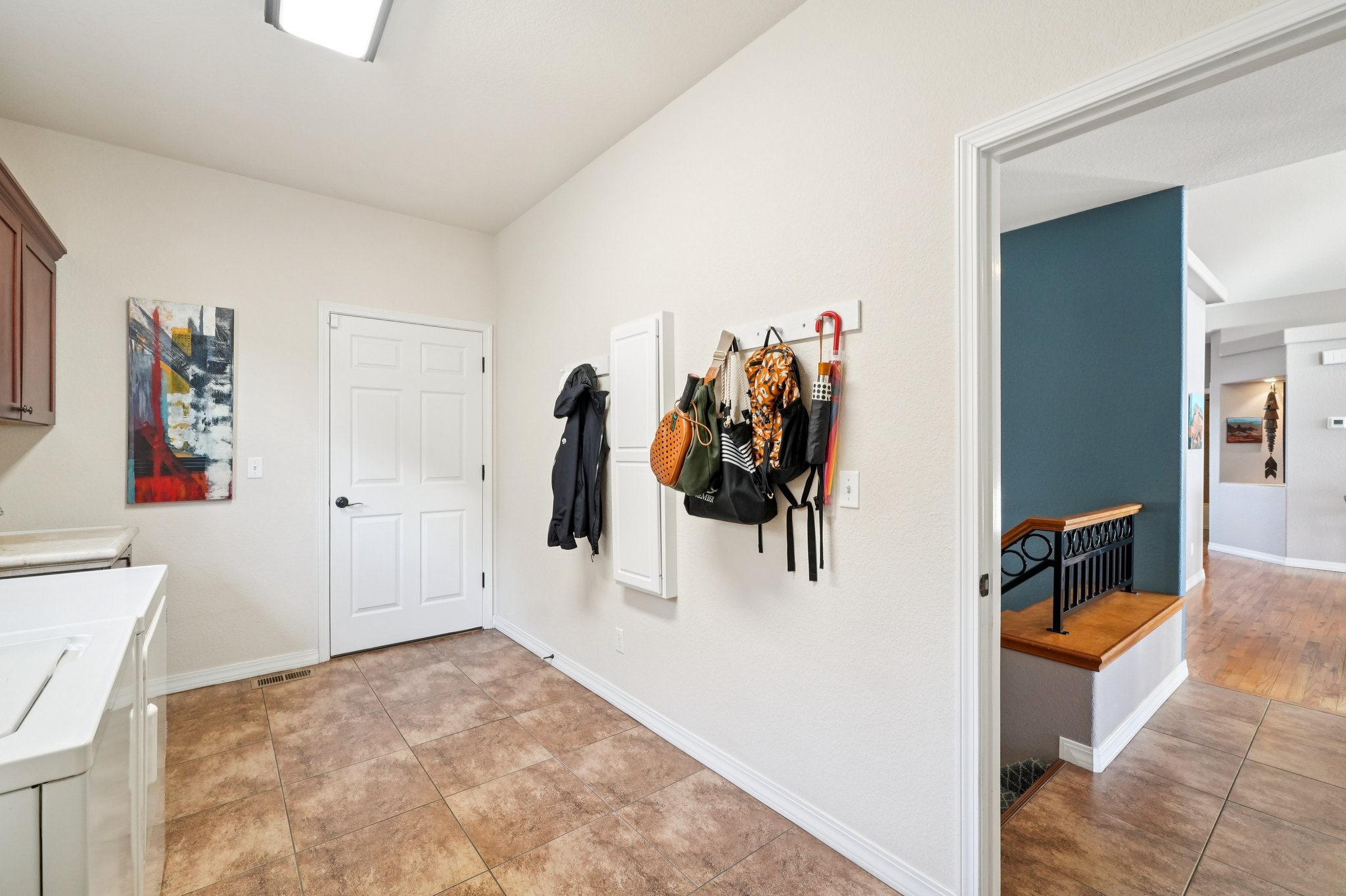 Bayfield Dr-S2101-048.jpg