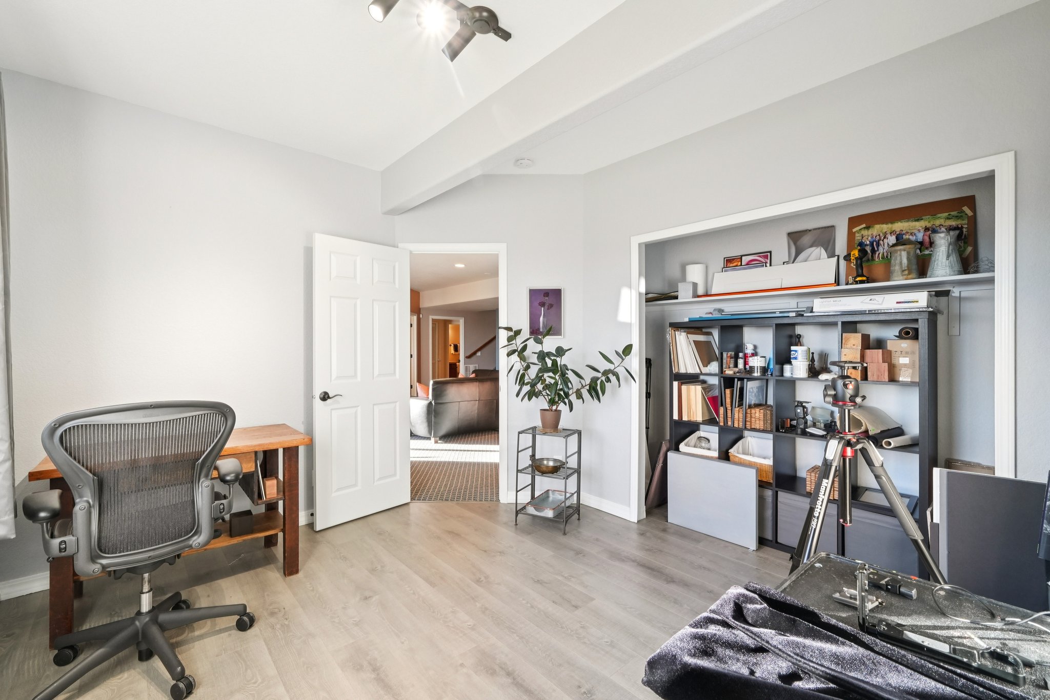 Bayfield Dr-S2101-056.jpg