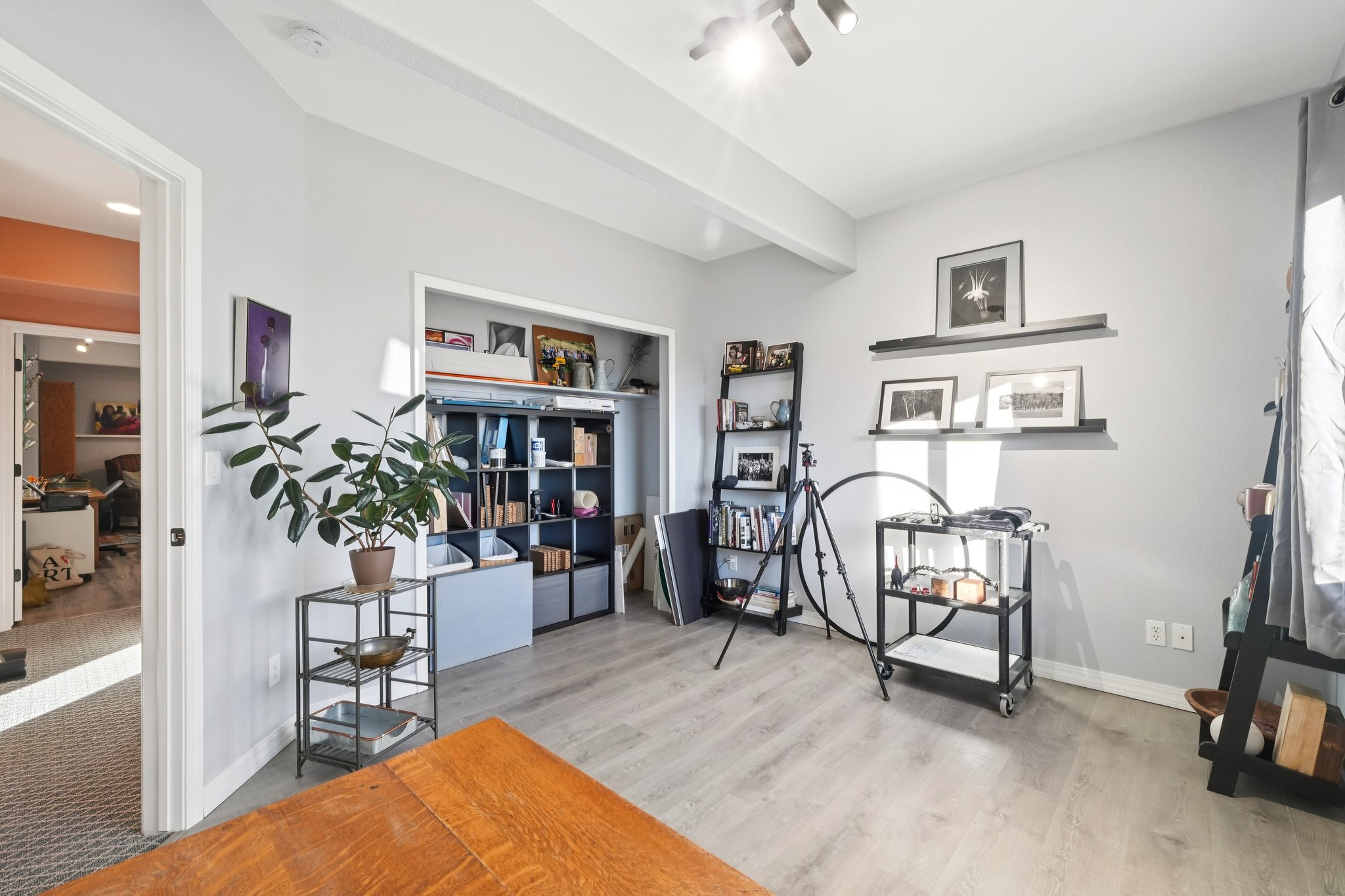 Bayfield Dr-S2101-058.jpg