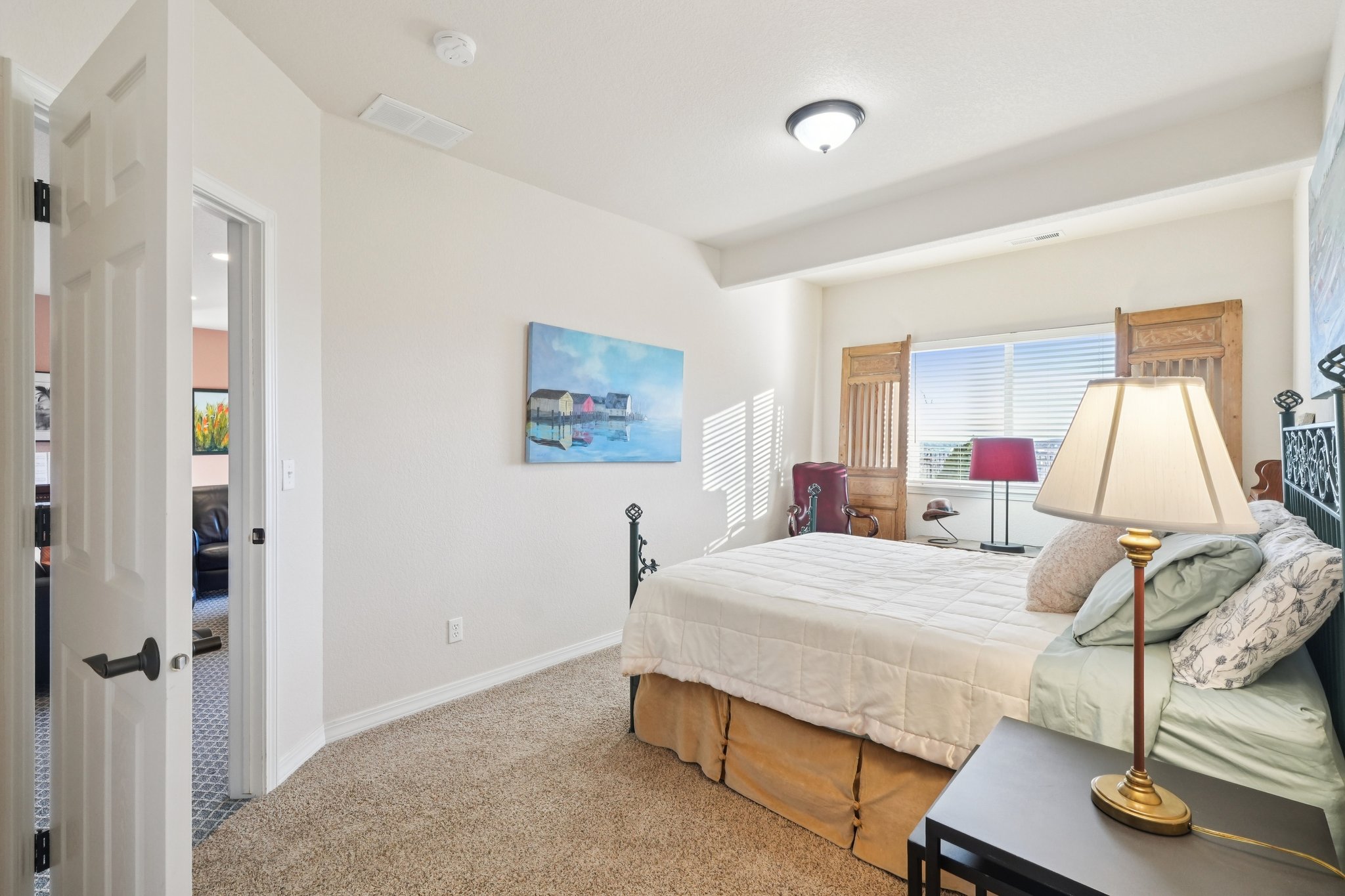 Bayfield Dr-S2101-062.jpg