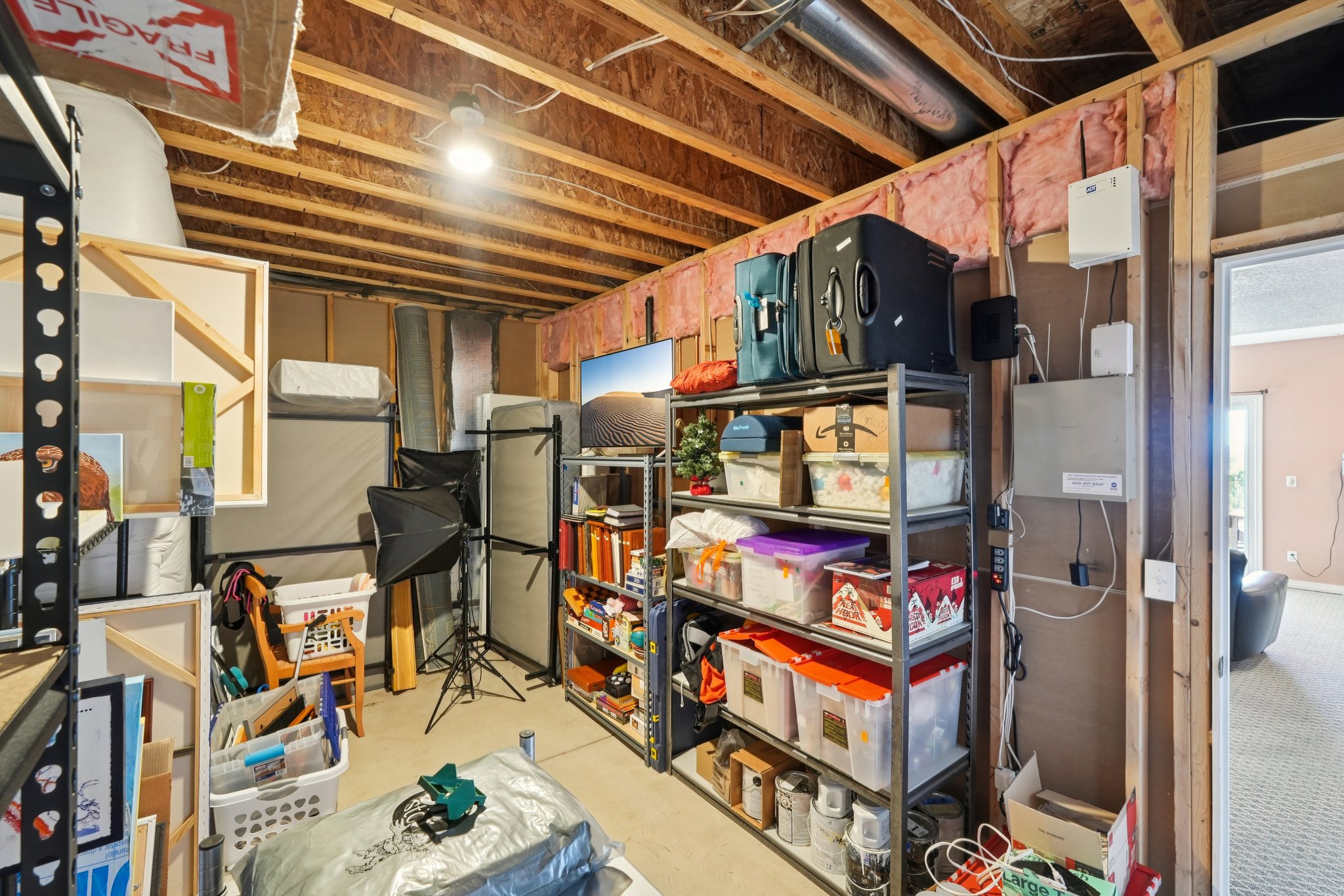 Bayfield Dr-S2101-069.jpg